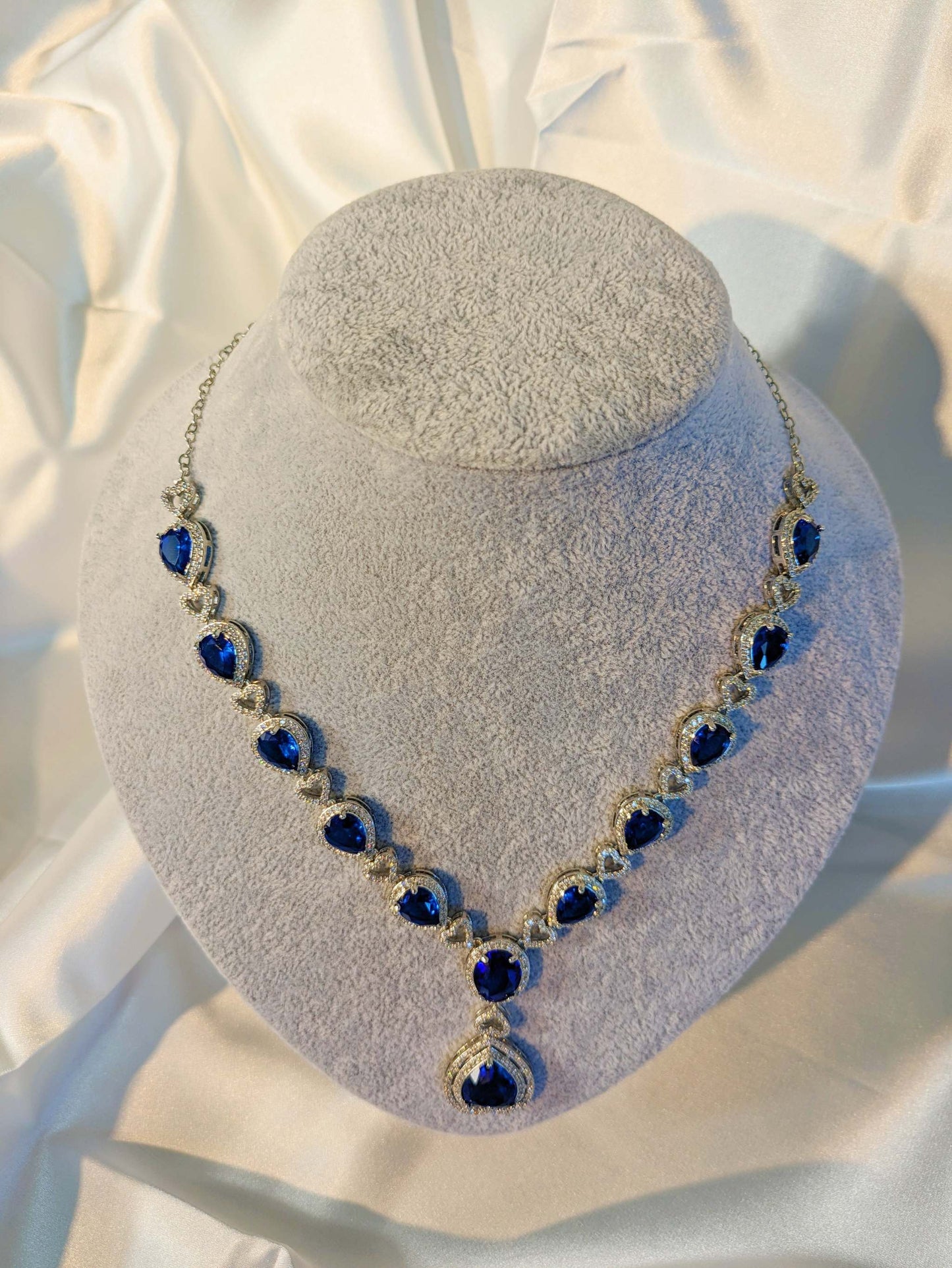 Luxurious Heart of the Ocean Blue Diamond Necklace