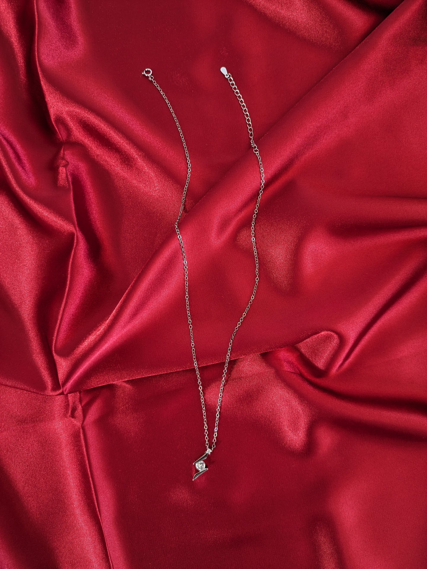 Simple white gold plated necklace