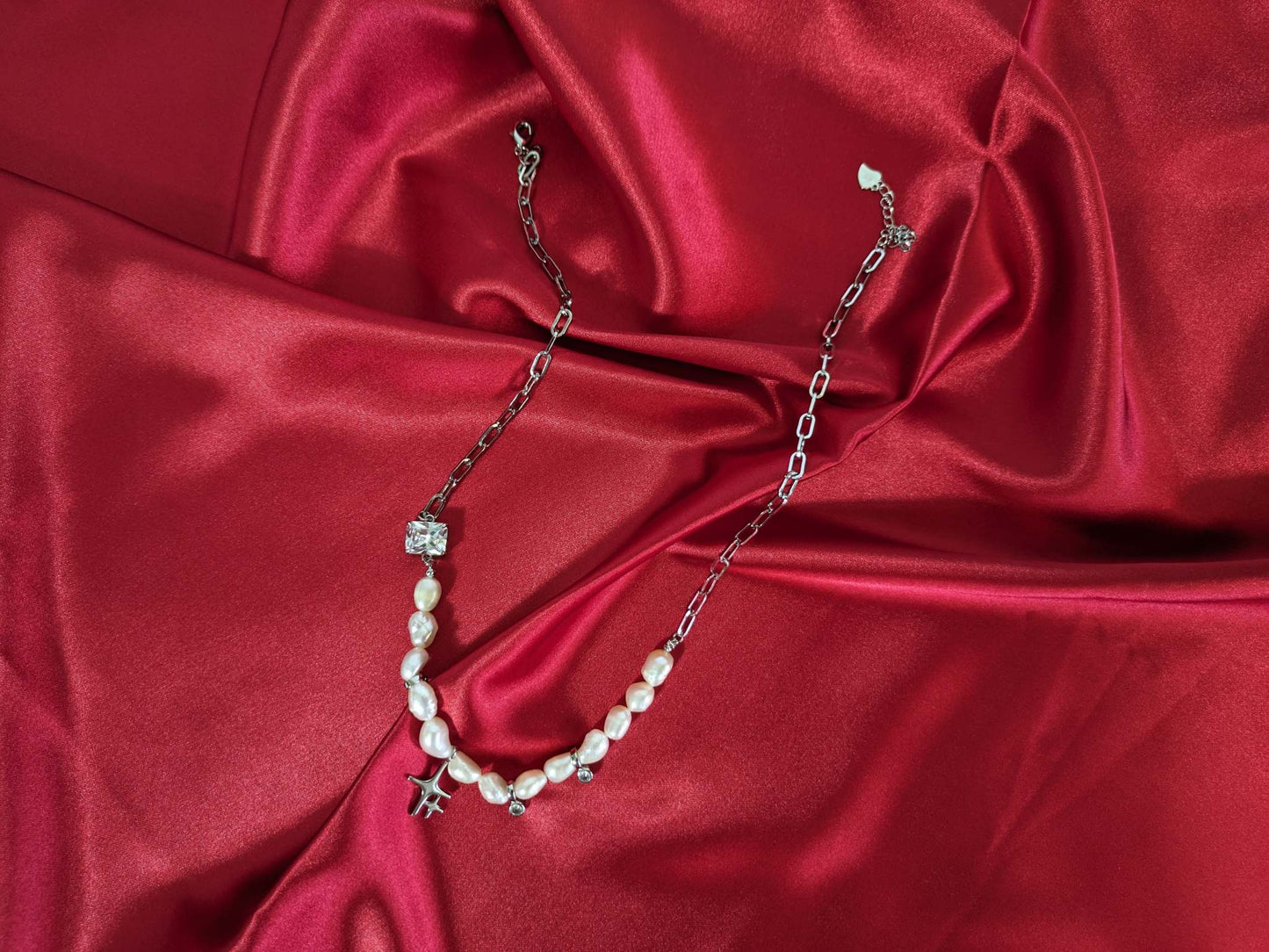 Irregular clavicle chain pearl zircon star necklace