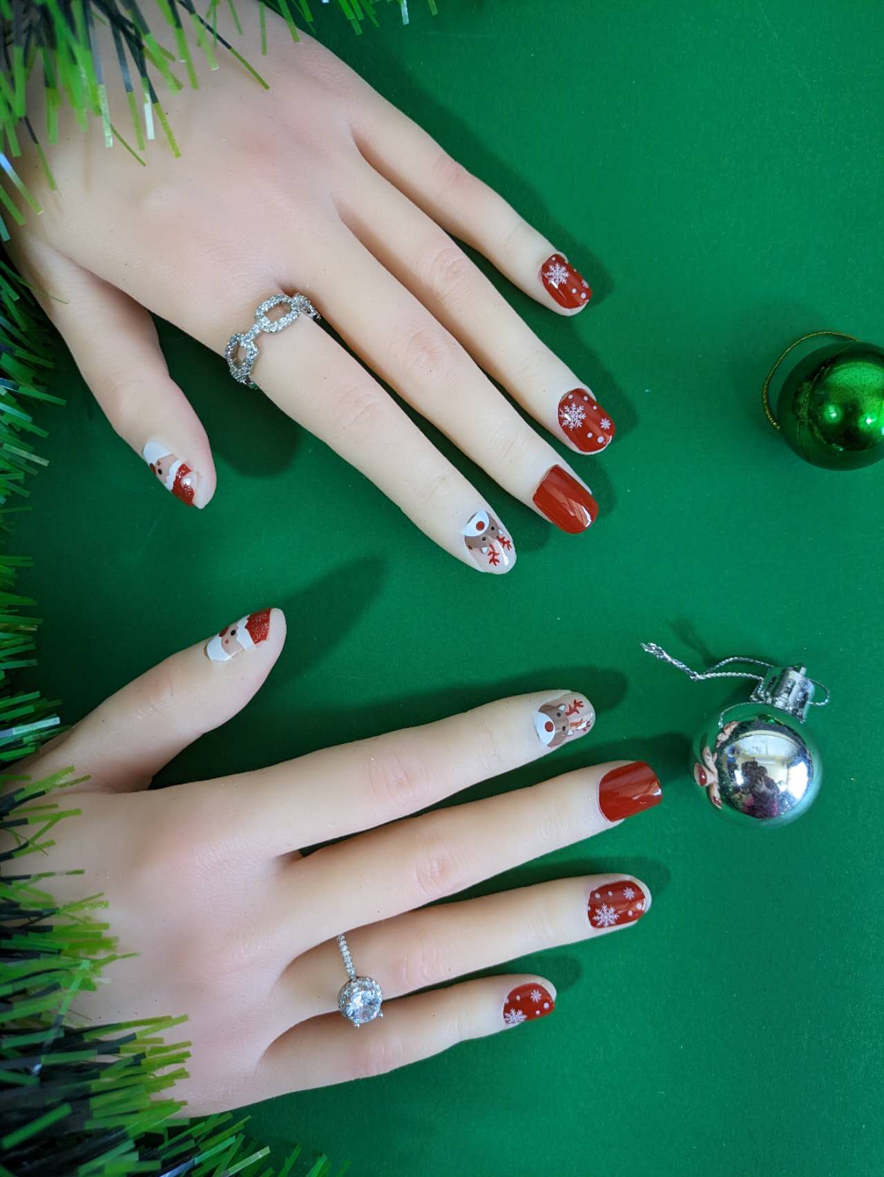 Santa Series One-Deer and Snow Press On Nails