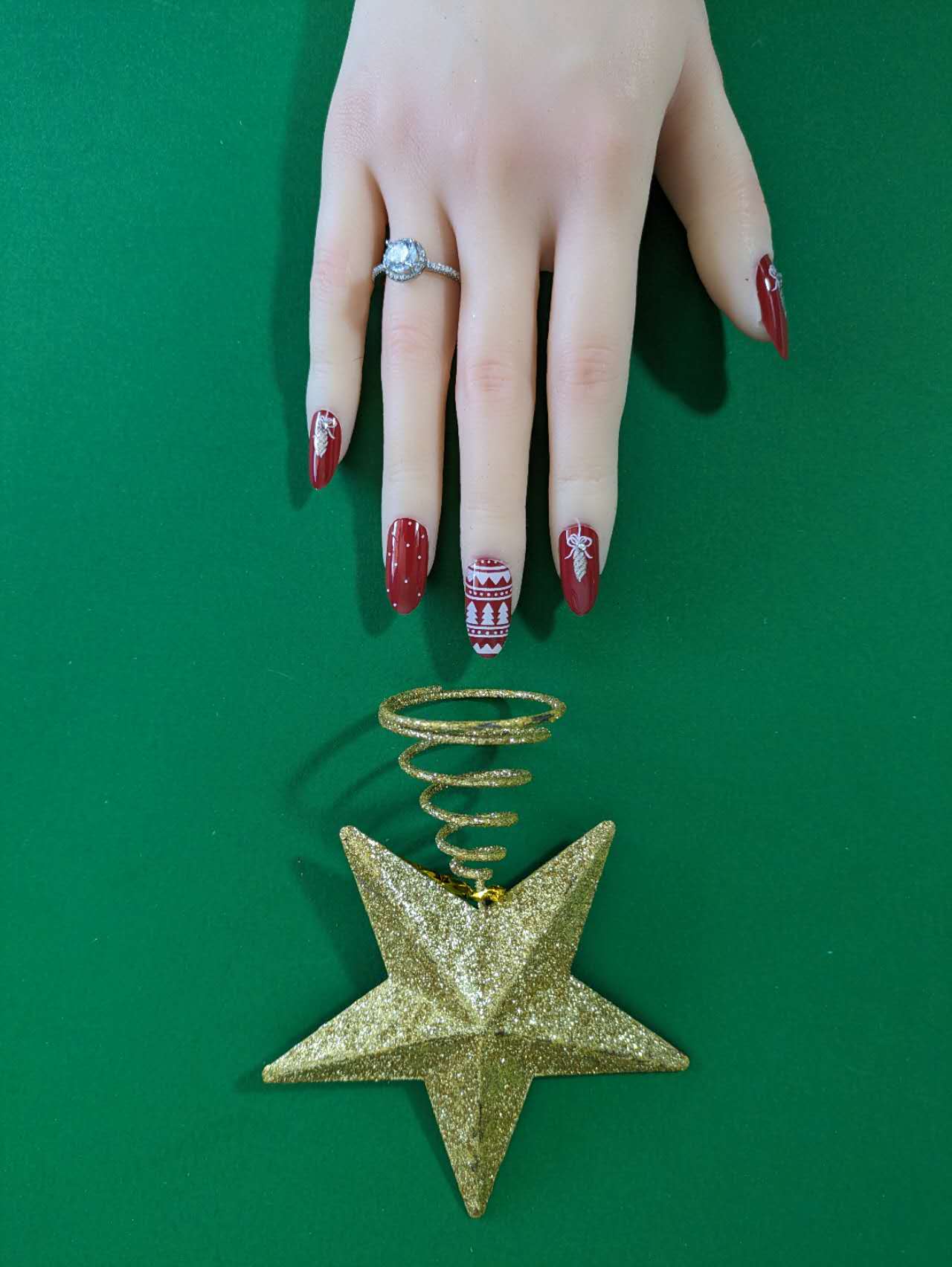 Santa Series Seven-Feather Press On Nails