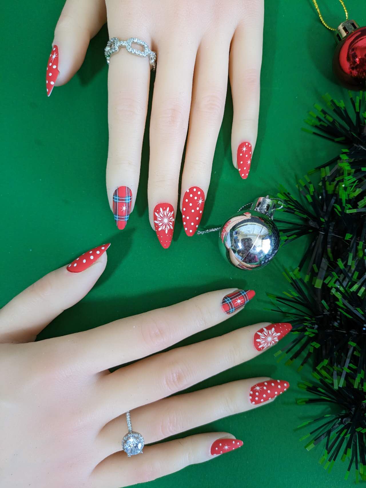 Santa Series Nine-Spot with Fireworks Press On Nails