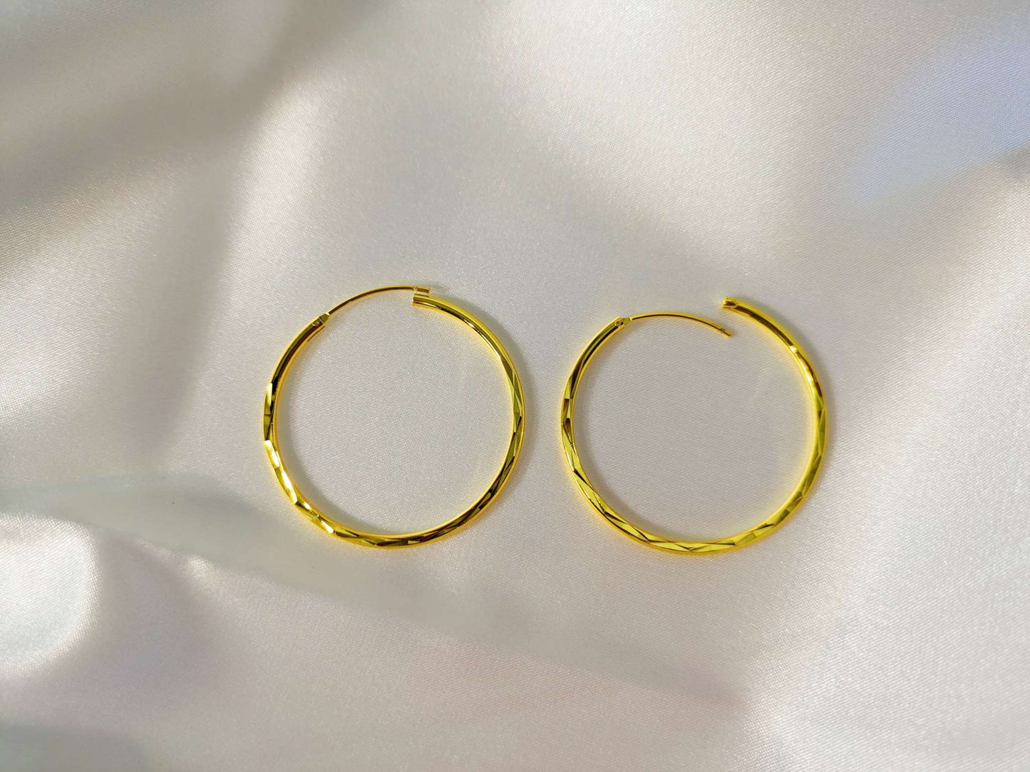 Large ring geometric concave earrings