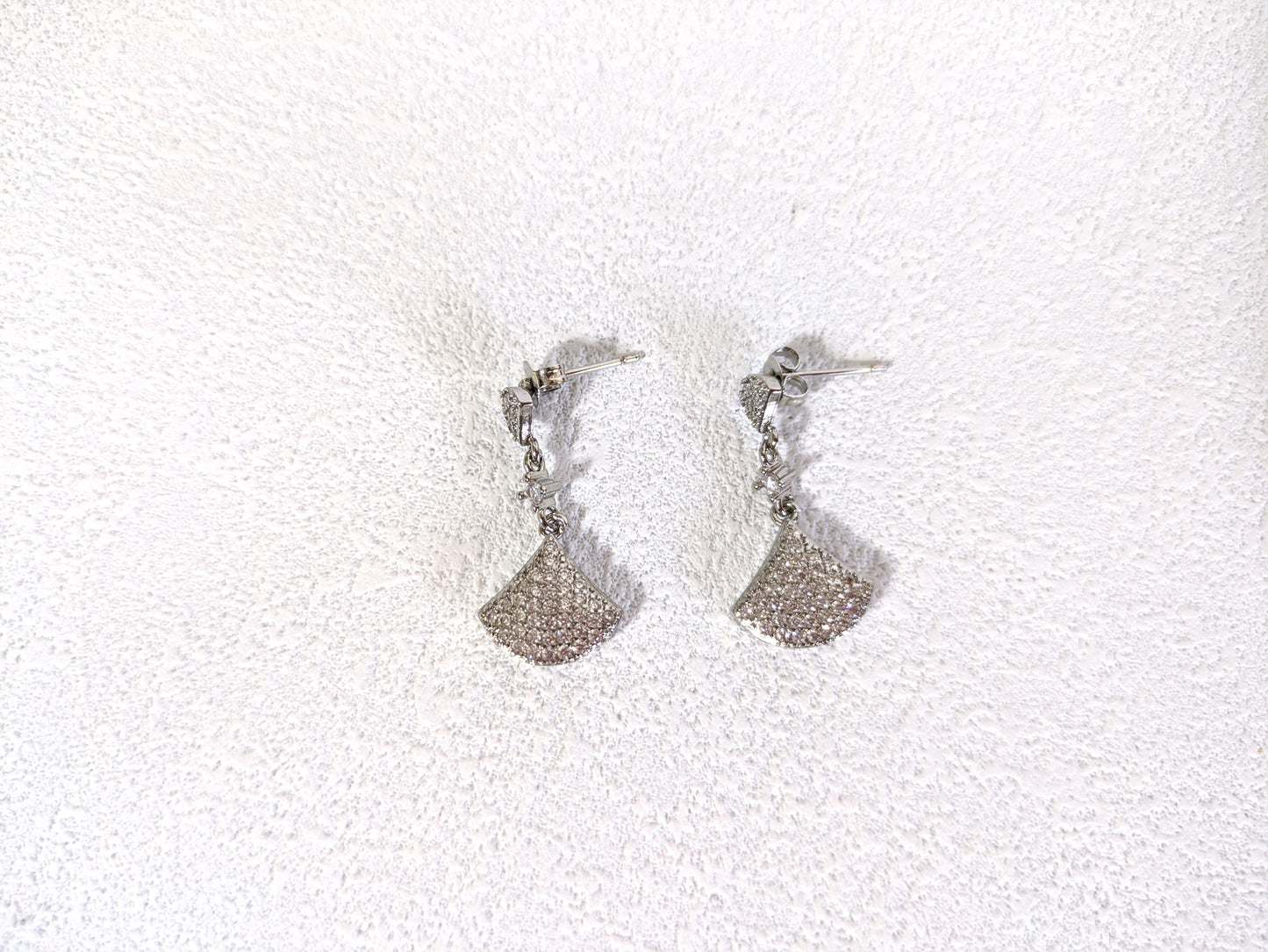 Scallop skirt earrings