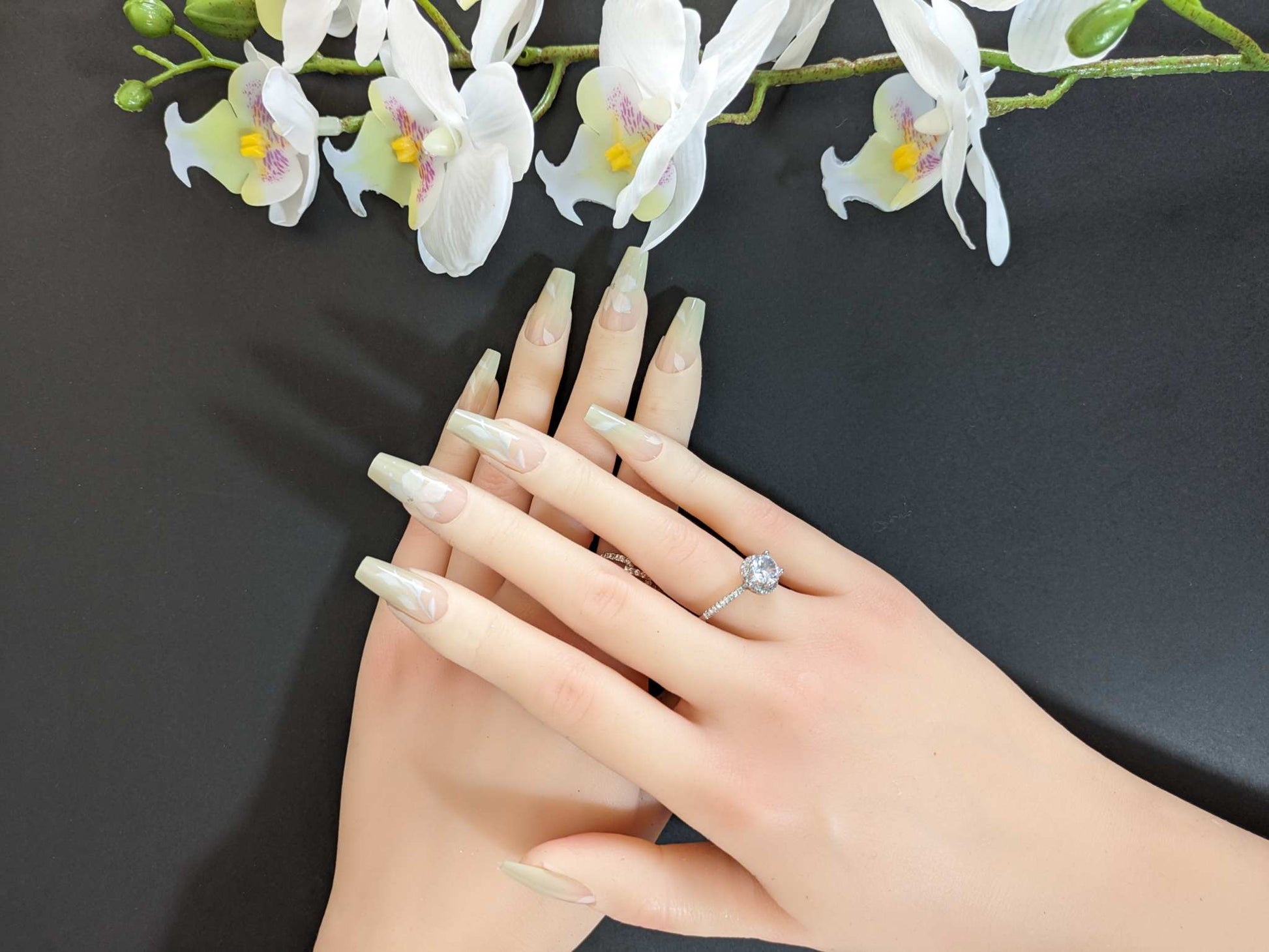 Flower Green Press On Nails