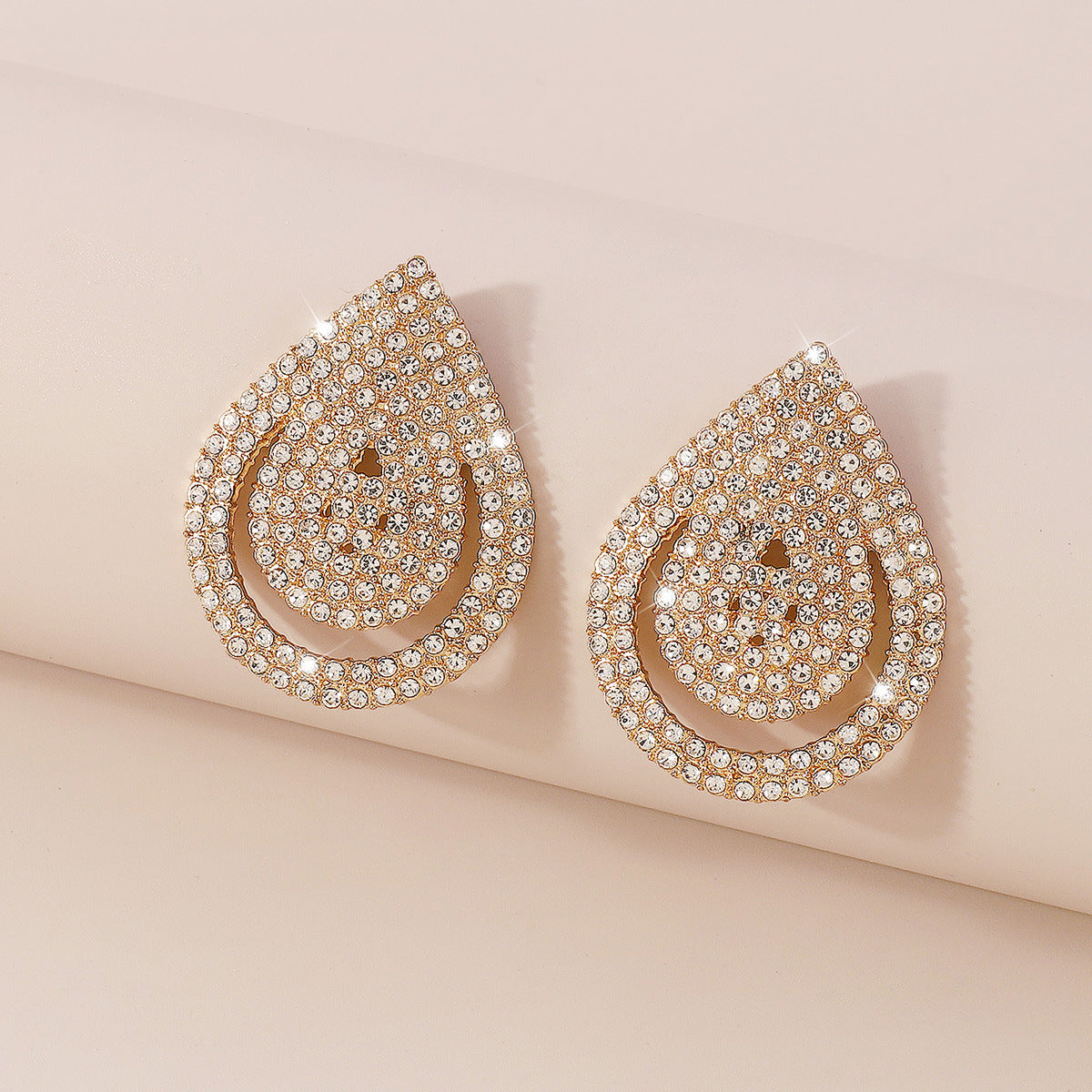 Water drop shaped full diamond small  fragrance style personalized earrings